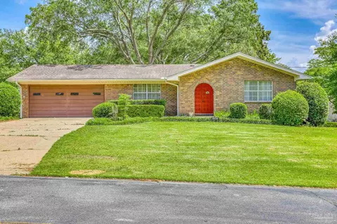 2575 Manuel Dr, Lillian, AL 36549