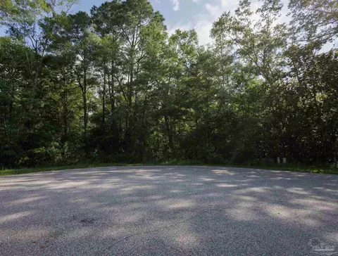 4598 Sunlight Cir, Milton, FL 32583