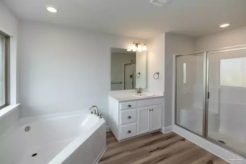 Bath - 6463 Benelli Dr, Milton, FL 32570 photo 3 of 4