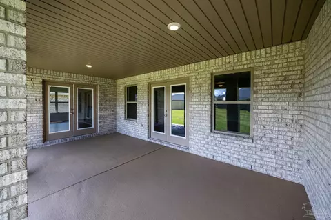 6306 Pineapple Dr, Milton, FL 32570 photo 4