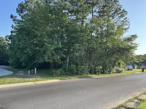 1669 Eagle St, Cantonment, FL 32533