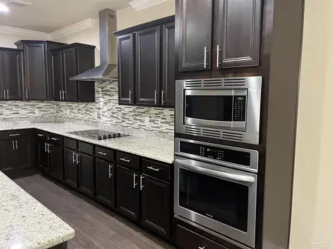Kitchen - 4495 Oak Orchard Cir, Pace, FL 32571 photo 3 of 6