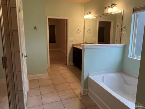 Bath - 4495 Oak Orchard Cir, Pace, FL 32571 photo 3 of 5