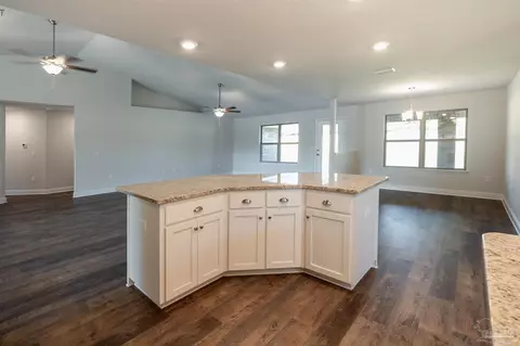 6276 Pineapple Dr, Milton, FL 32570 photo 9