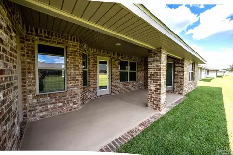 Exterior - 6270 Pineapple Dr, Milton, FL 32570 photo 4 of 5