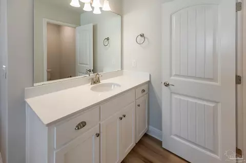 Bath - 6270 Pineapple Dr, Milton, FL 32570 photo 2 of 5