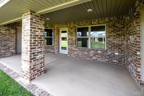 Exterior - 6270 Pineapple Dr, Milton, FL 32570 photo 5 of 5