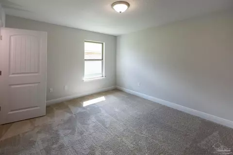 Bedroom - 6270 Pineapple Dr, Milton, FL 32570 photo 3 of 5