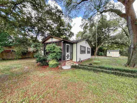 4817 Sharritt Ln, Pensacola, FL 32526