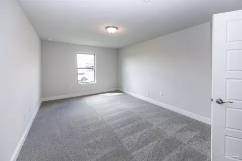 Bedroom - 6264 Pineapple Dr, Milton, FL 32570 photo 3 of 6