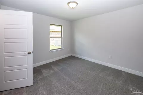 Bedroom - 6264 Pineapple Dr, Milton, FL 32570 photo 2 of 6