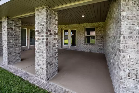 Exterior - 6264 Pineapple Dr, Milton, FL 32570 photo 3 of 3