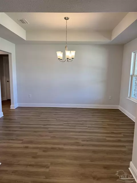 Dining - 1804 Sunset Maple Rd #24-B, Cantonment, FL 32533 photo 1 of 1