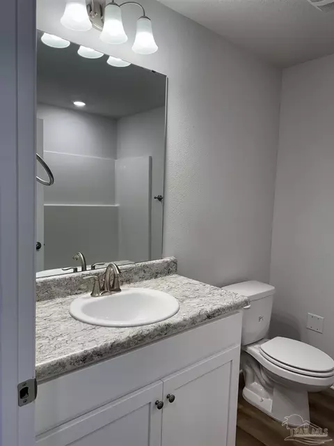 Bath - 1804 Sunset Maple Rd #24-B, Cantonment, FL 32533 photo 2 of 3