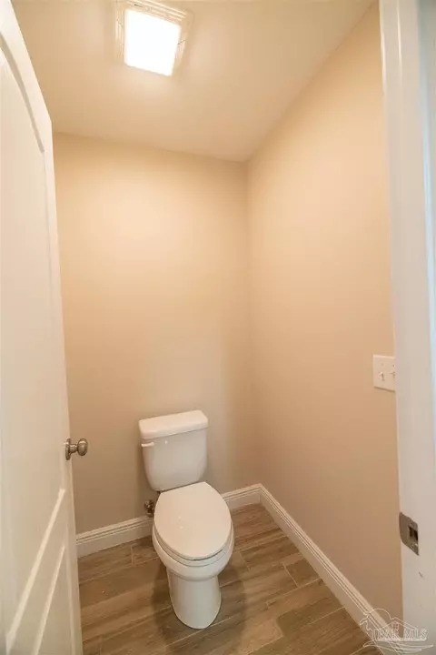 Bath - 6041 Autumn Pines Cir, Pace, FL 32571 photo 5 of 7