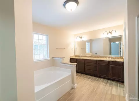 Bath - 6041 Autumn Pines Cir, Pace, FL 32571 photo 1 of 7
