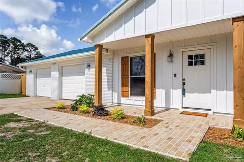3130 Valdez St, Pensacola, FL 32526