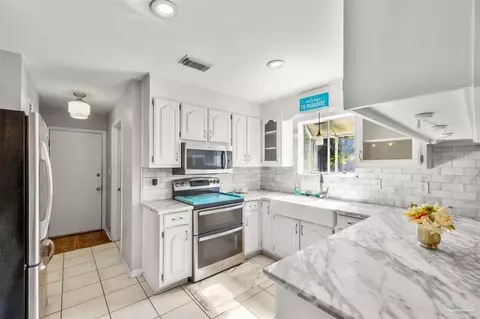 Kitchen - 5216 Rowe Trl, Pace, FL 32571 photo 1 of 3