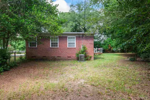 Exterior - 6494 Cedar St, Milton, FL 32570 photo 3 of 10