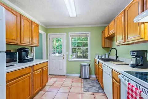 Kitchen - 6494 Cedar St, Milton, FL 32570 photo 3 of 3