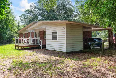 Exterior - 6494 Cedar St, Milton, FL 32570 photo 7 of 10