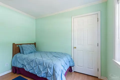 Bedroom - 6494 Cedar St, Milton, FL 32570 photo 4 of 6