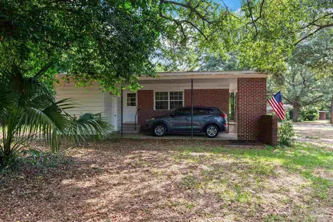 Exterior - 6494 Cedar St, Milton, FL 32570 photo 9 of 10
