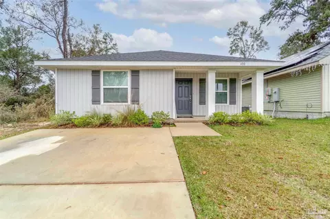 982 Brimwood Cir #32A, Cantonment, FL 32533