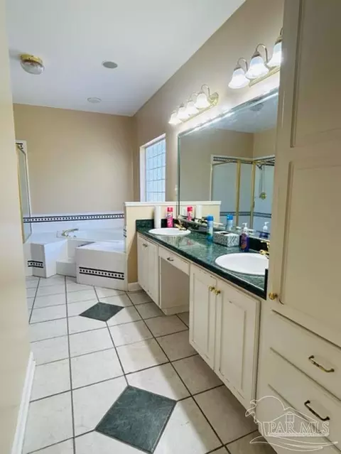 Bath - 5653 Derby Dr, Pace, FL 32571 photo 1 of 4