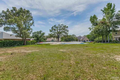 5576 Oakmont Dr, Pace, FL 32571 photo 8