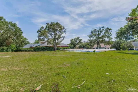 5576 Oakmont Dr, Pace, FL 32571 photo 9