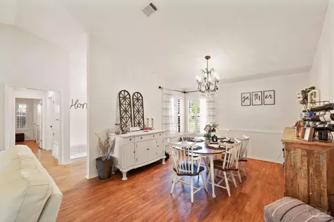 Dining - 1610 Brampton Way, Cantonment, FL 32533 photo 3 of 4