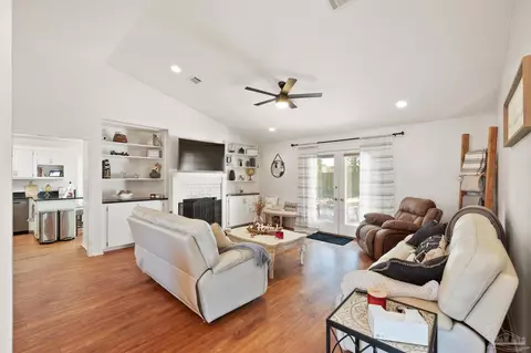 Living - 1610 Brampton Way, Cantonment, FL 32533 photo 2 of 4