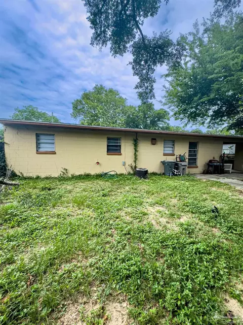 Exterior - 212 Ruby Ave, Pensacola, FL 32505 photo 3 of 4