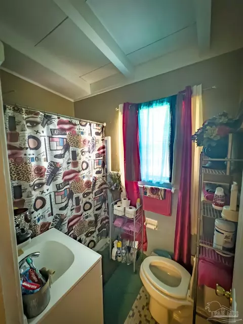 Bath - 212 Ruby Ave, Pensacola, FL 32505 photo 1 of 1