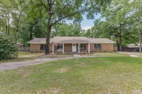 6015 Hamilton Bridge Rd, Milton, FL 32570
