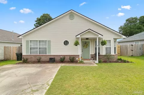 2471 Redoubt Ave, Pensacola, FL 32507
