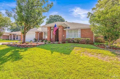 1701 Condor Dr, Cantonment, FL 32533