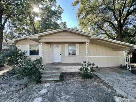 801 Lakewood Rd, Pensacola, FL 32507
