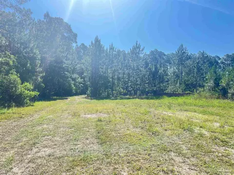 000 Rustic Ln, Pensacola, FL 32506