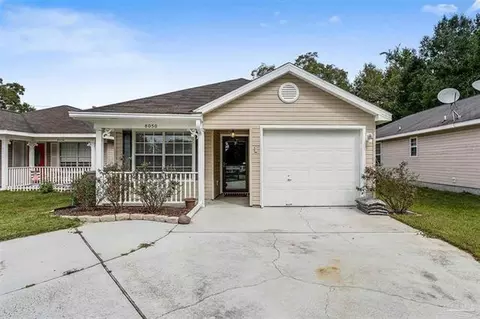 8050 Heirloom Dr, Pensacola, FL 32514