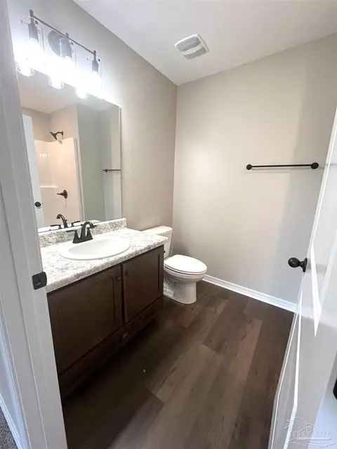 Bath - 4090 Charles Cir, Pace, FL 32571 photo 2 of 3