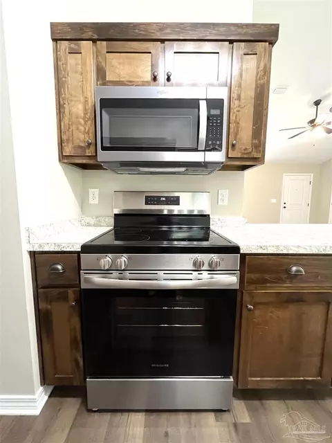 Kitchen - 4090 Charles Cir, Pace, FL 32571 photo 2 of 2