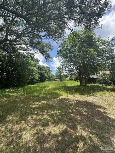 273 Chestnut St, Pensacola, FL 32506