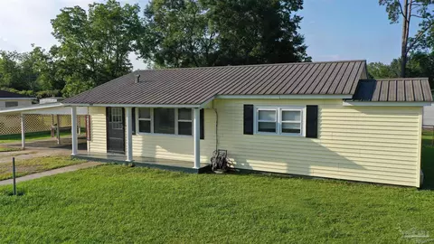 608 E Laurel St, Atmore, AL 36502