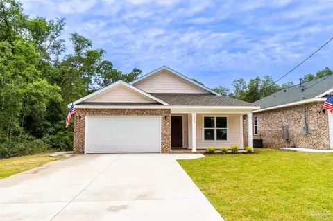 5989 Born Dr, Pensacola, FL 32504