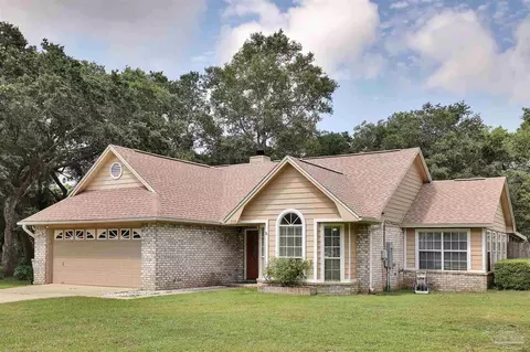 5116 Trenton Dr, Pace, FL 32571