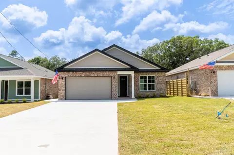 5993 Born Dr, Pensacola, FL 32504