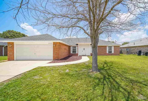 4008 Lochmoor Dr, Pensacola, FL 32506