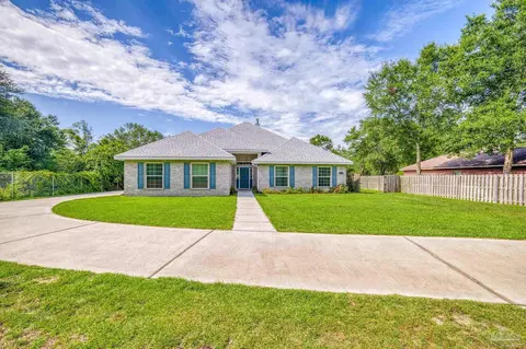 4235 Twelve Oaks Dr, Pace, FL 32571 photo 2